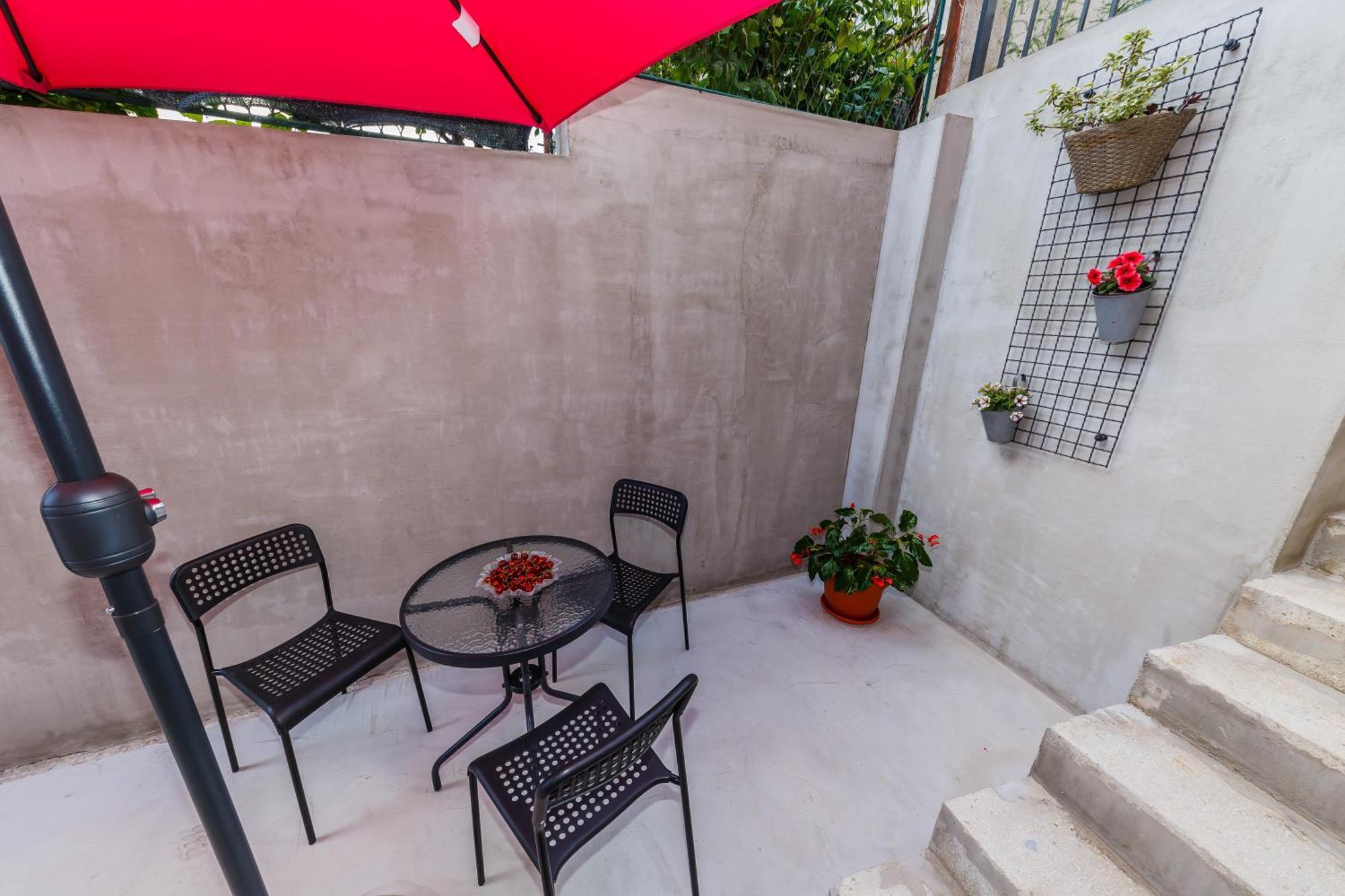 Apartmani Ujakovic Kaštela المظهر الخارجي الصورة