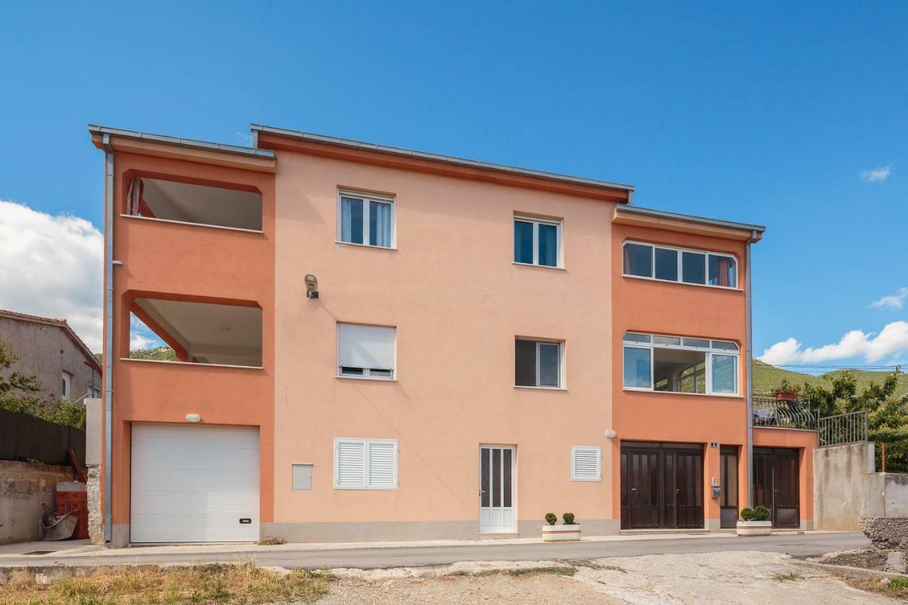 Apartmani Ujakovic Kaštela المظهر الخارجي الصورة
